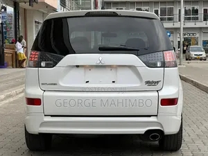 Mitsubishi Outlander 2009 White
