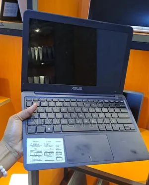 Laptop Asus Eee PC 1215P 4GB Intel Core 2 Duo SSD 140GB
