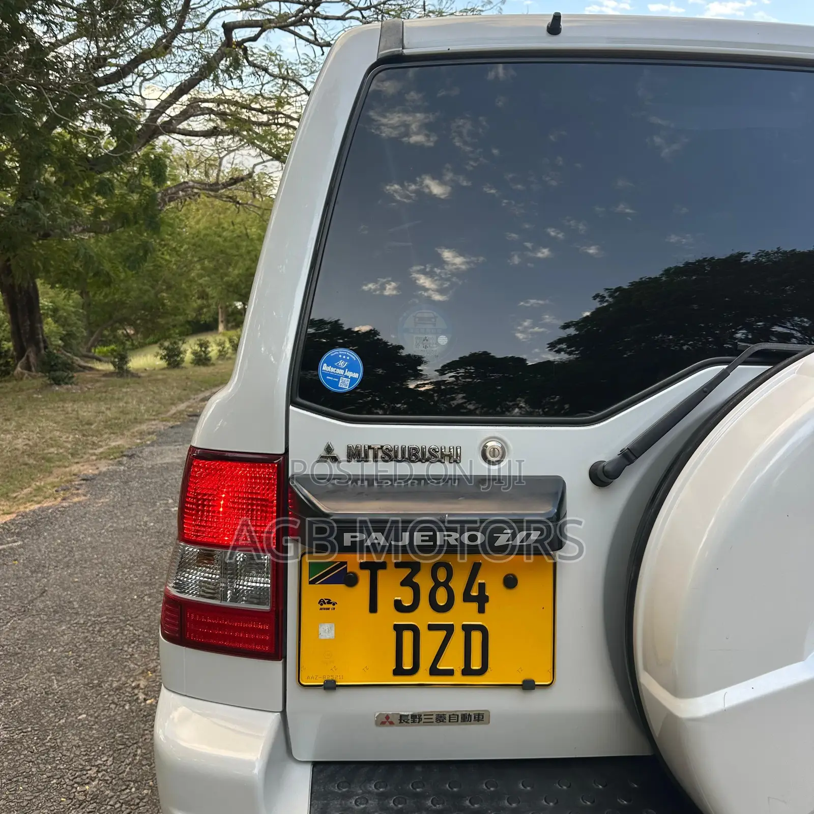 Mitsubishi Pajero 2003 White