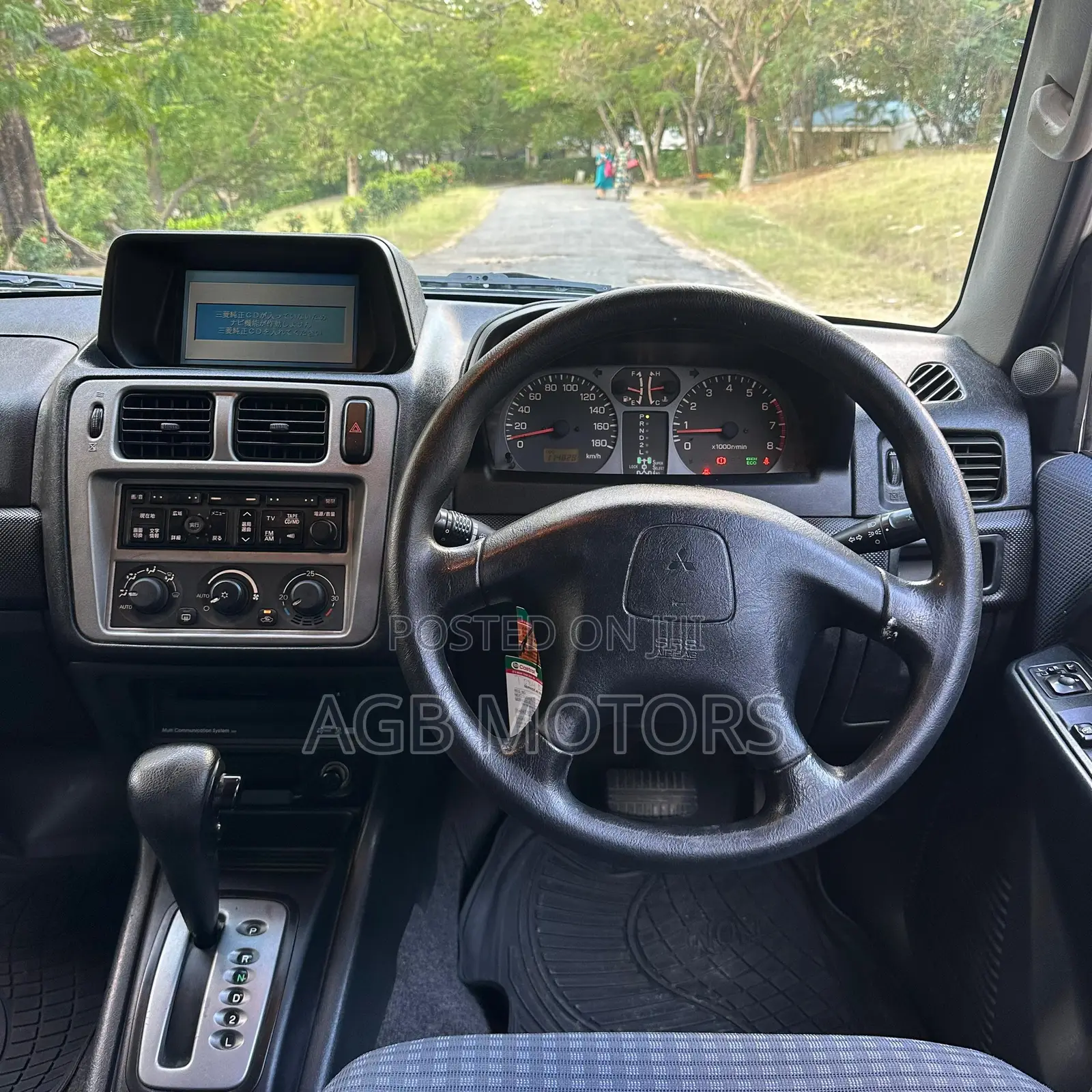 Mitsubishi Pajero 2003 White