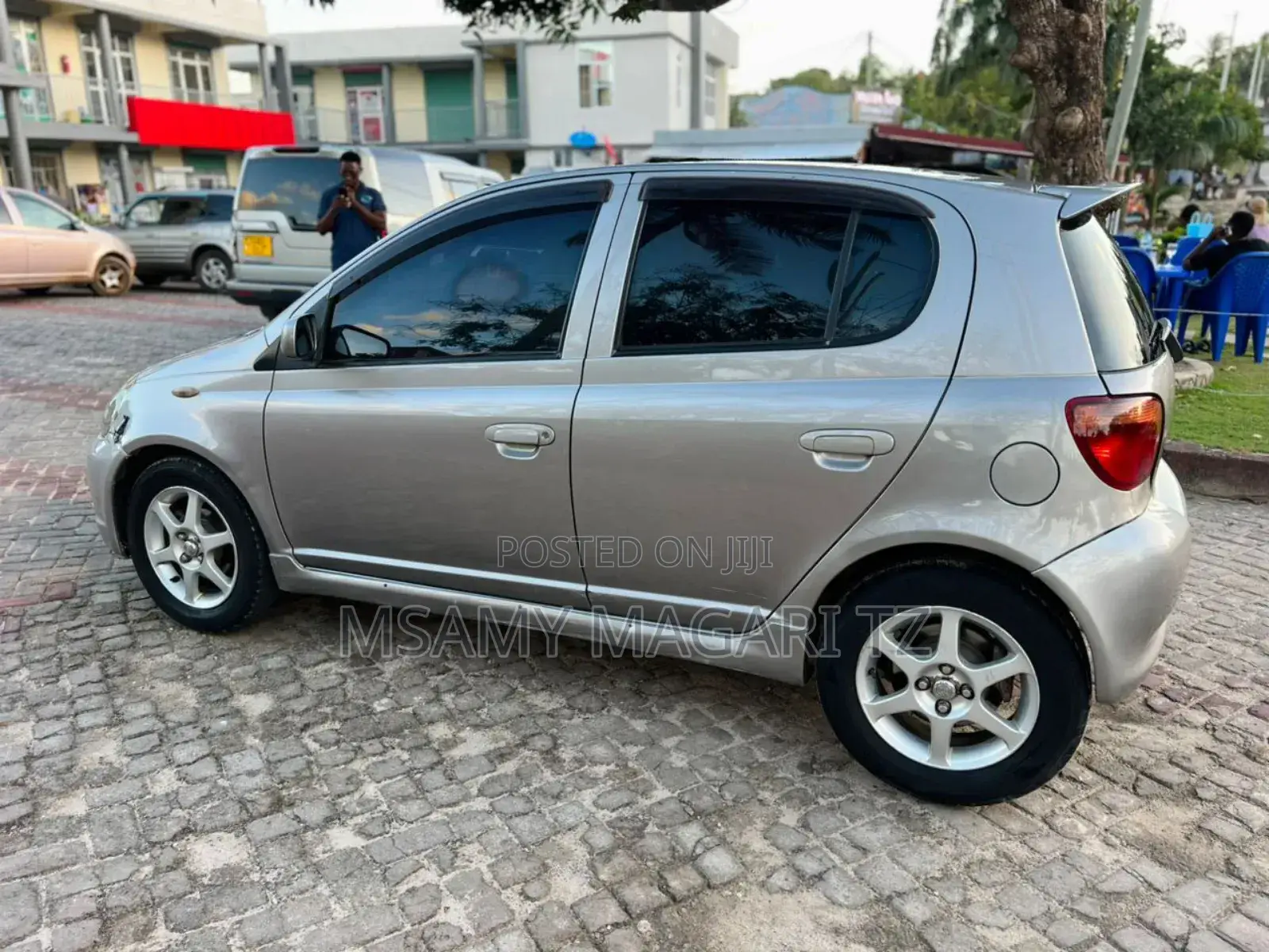 Toyota Vitz 1.5 FWD 5dr 2003 Gray