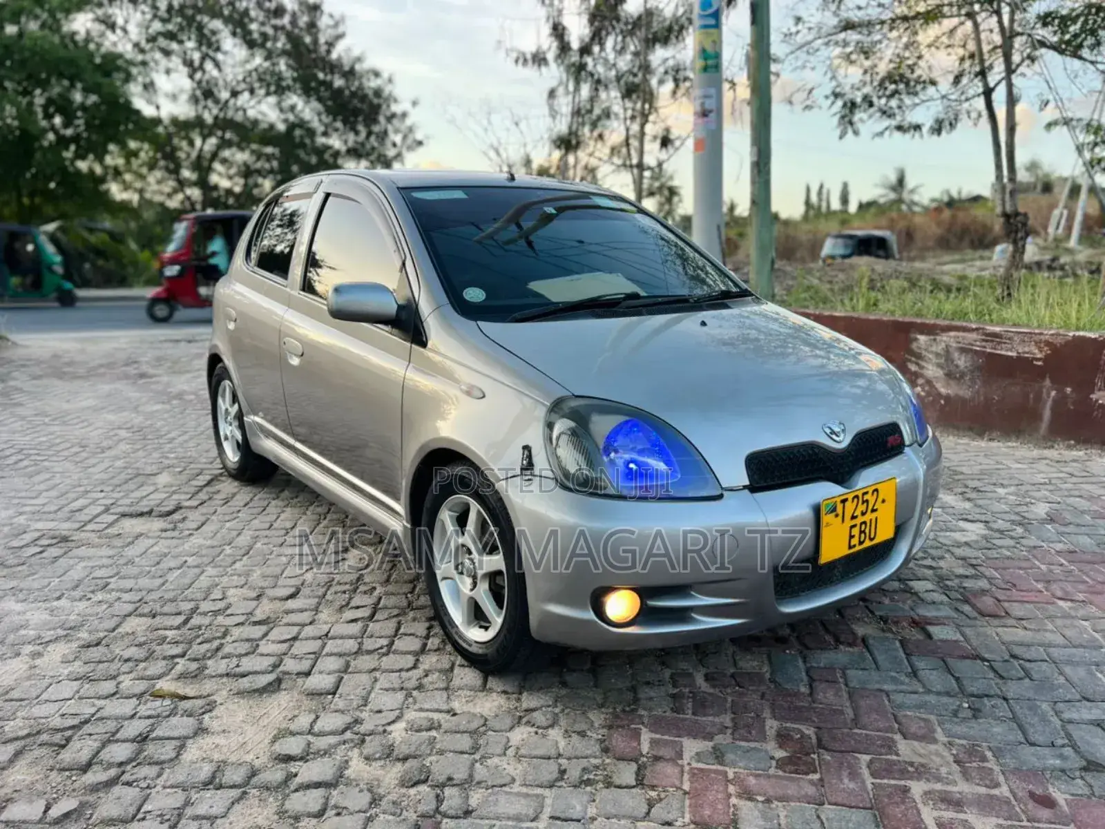 Toyota Vitz 1.5 FWD 5dr 2003 Gray