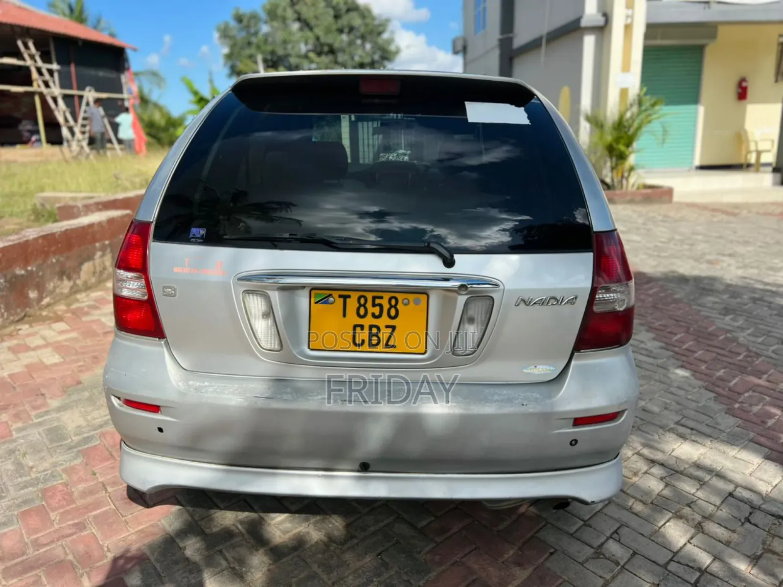 Toyota Nadia 2003 Silver