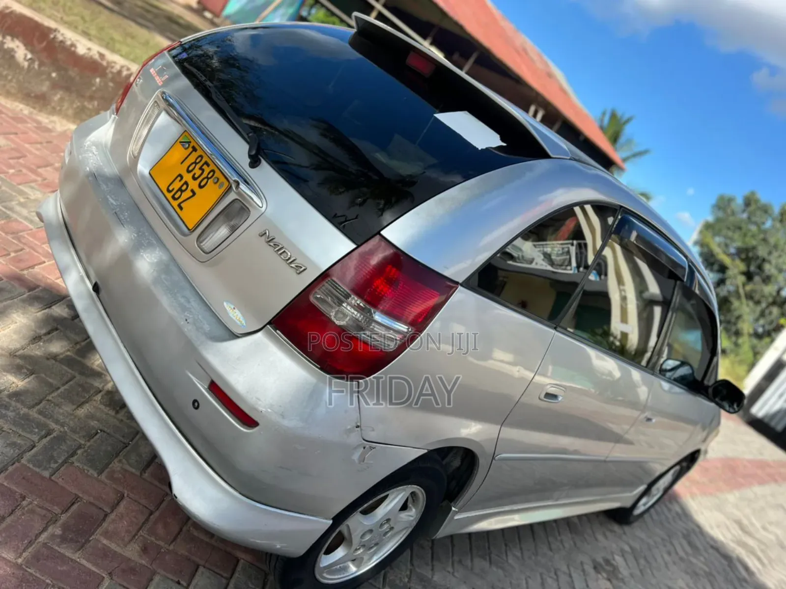 Toyota Nadia 2003 Silver