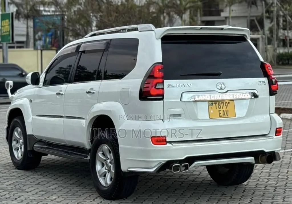 Toyota Land Cruiser Prado 2006 White