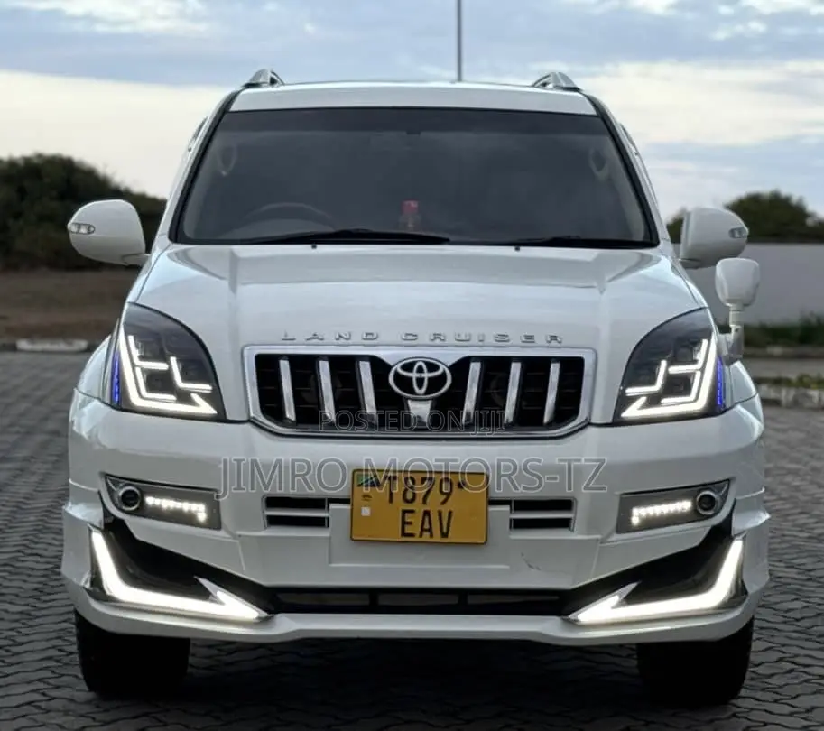 Toyota Land Cruiser Prado 2006 White