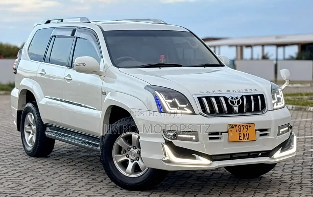 Toyota Land Cruiser Prado 2006 White