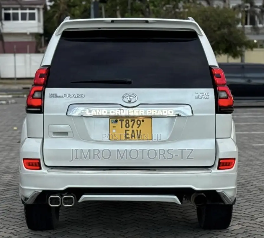 Toyota Land Cruiser Prado 2006 White