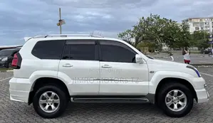 Toyota Land Cruiser Prado 2006 White