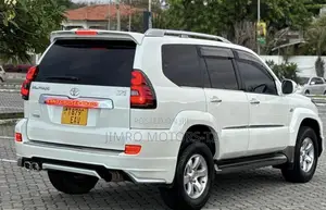 Toyota Land Cruiser Prado 2006 White