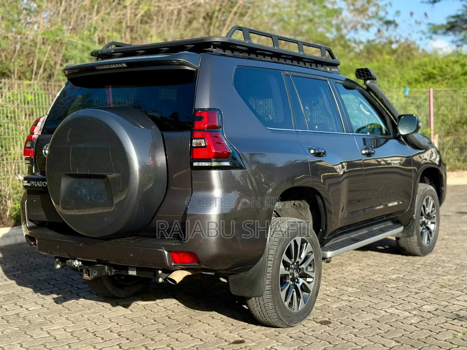 Toyota Land Cruiser Prado 2.8 2023 Gray