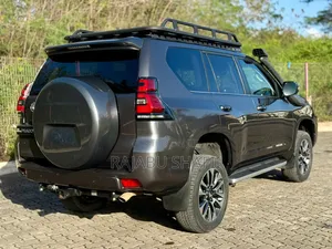 Toyota Land Cruiser Prado 2.8 2023 Gray