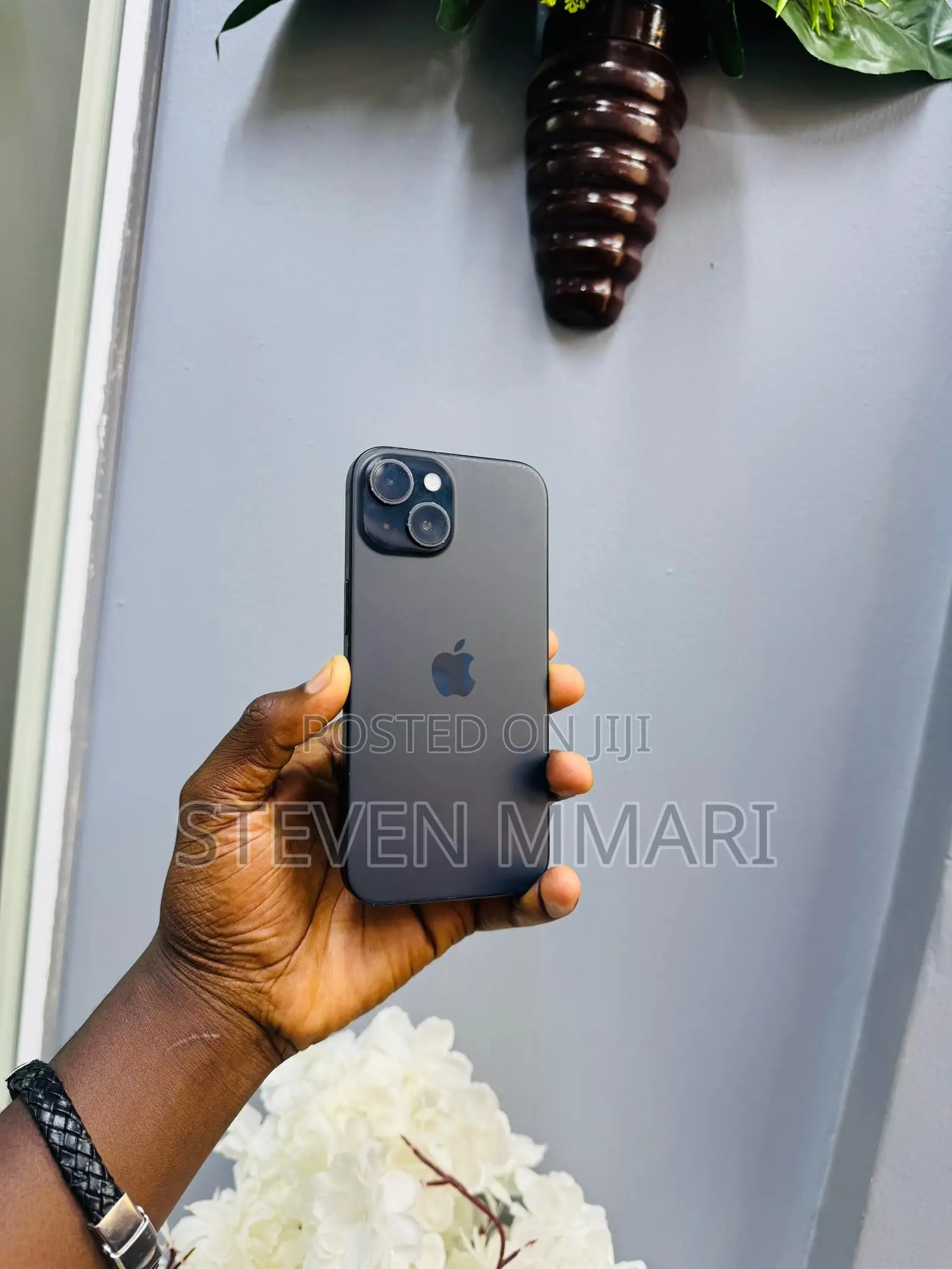New Apple iPhone 15 128 GB Black