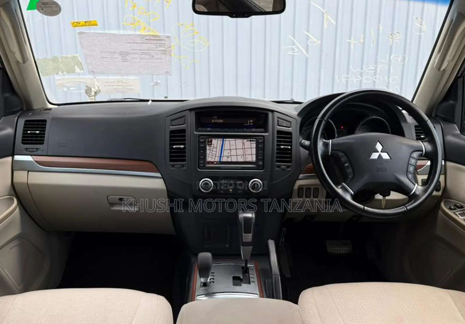 Mitsubishi Pajero 2007 Beige