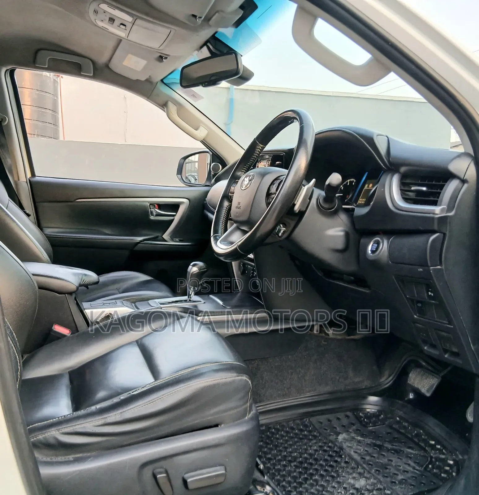 Toyota Fortuner 2021 White