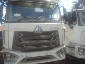 New Howo 371 6x4 Tractor