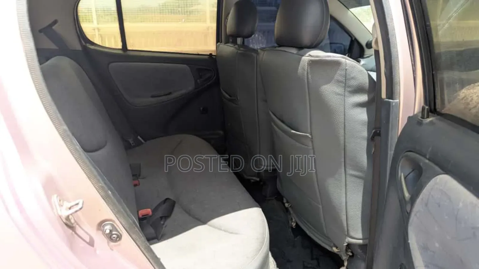 Toyota Vitz 2002 Pink