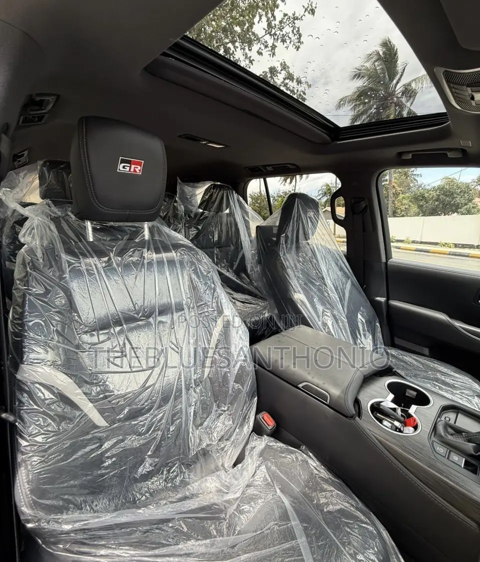 Toyota Land Cruiser 2023 Gray