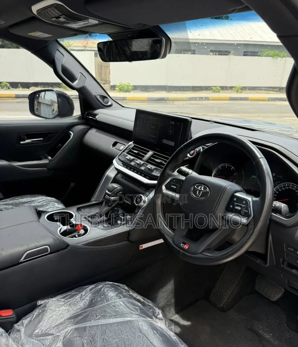 Toyota Land Cruiser 2023 Gray