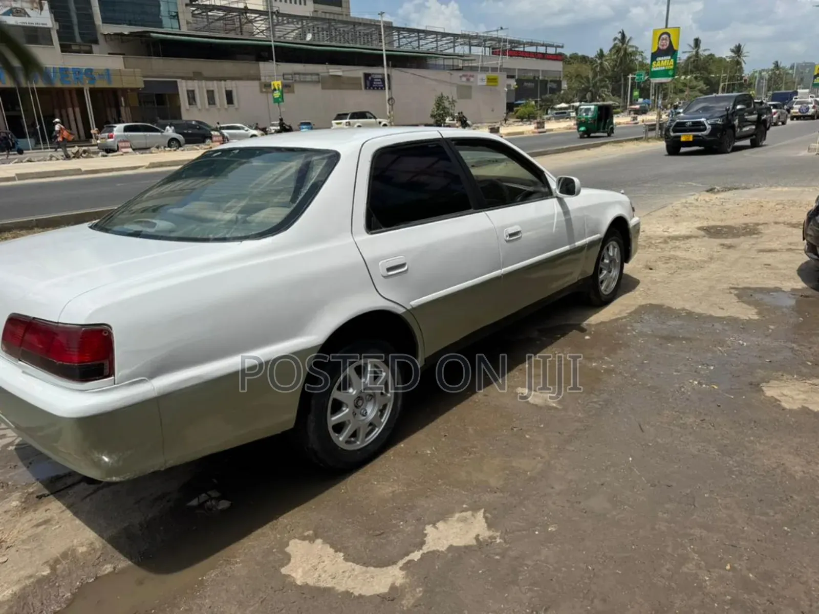 Toyota Cresta 2001 White