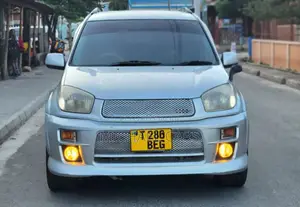 Toyota RAV4 2.0 4x4 2004 White