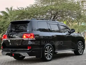Toyota Land Cruiser 2017 Black