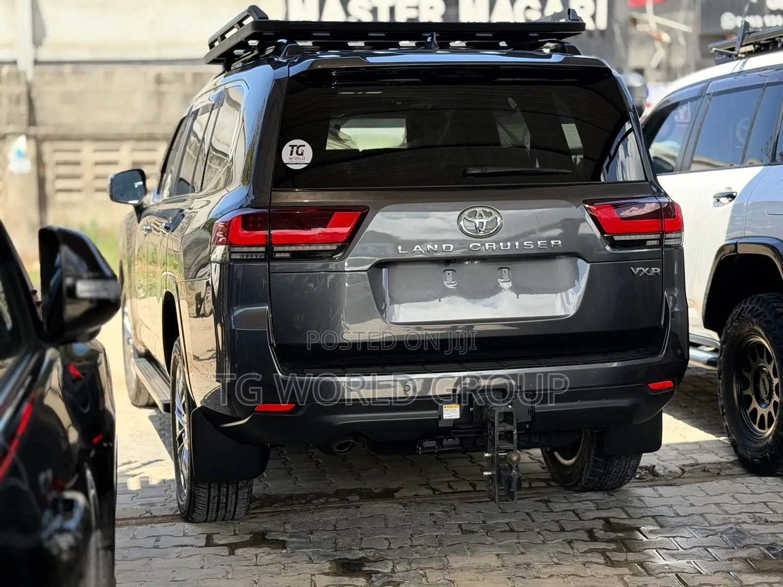 Toyota Land Cruiser LC300 2023 Gray