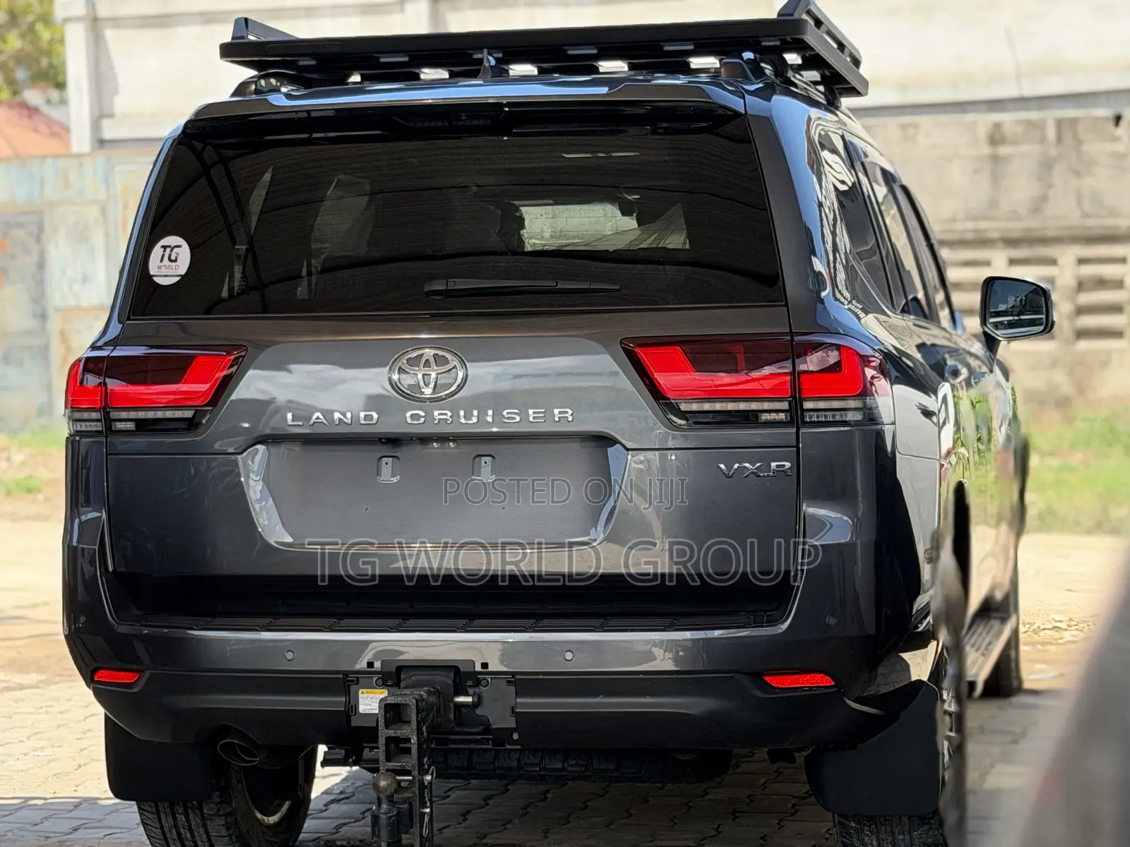 Toyota Land Cruiser LC300 2023 Gray