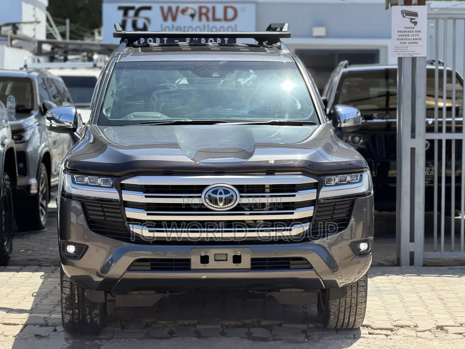 Toyota Land Cruiser LC300 2023 Gray