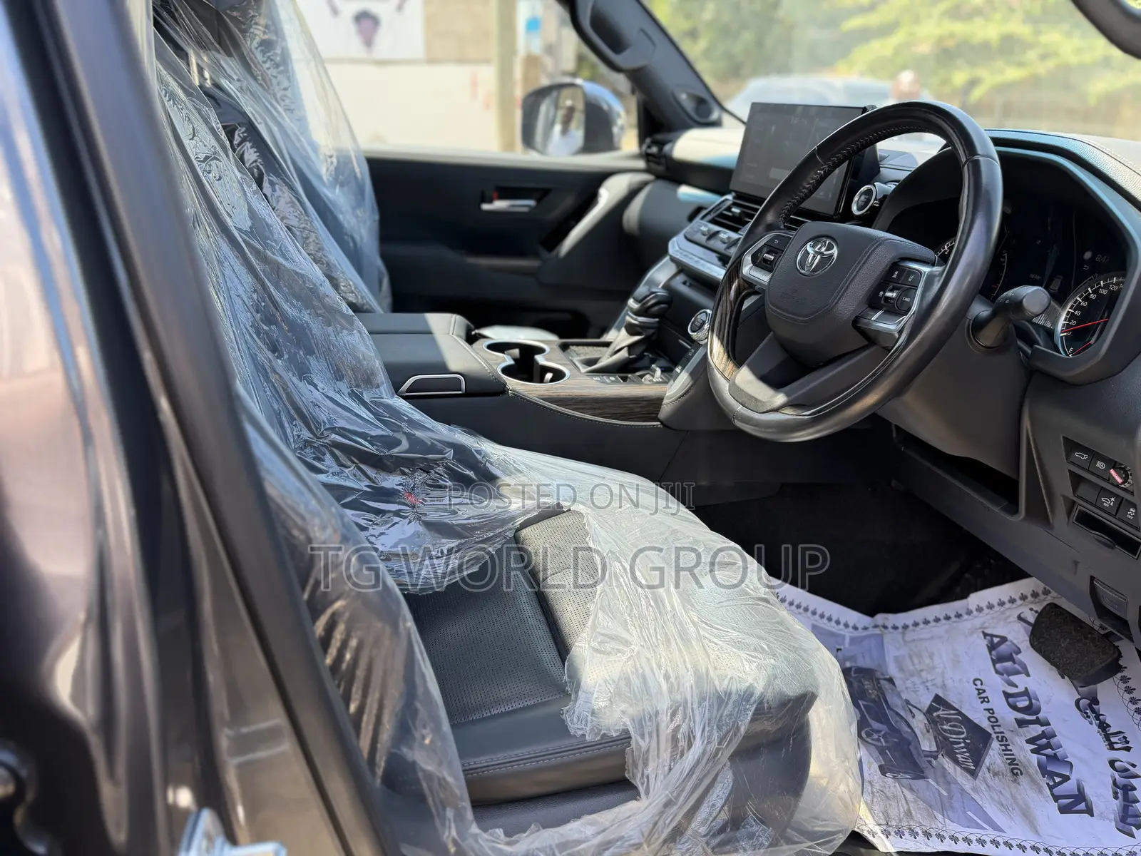 Toyota Land Cruiser LC300 2023 Gray