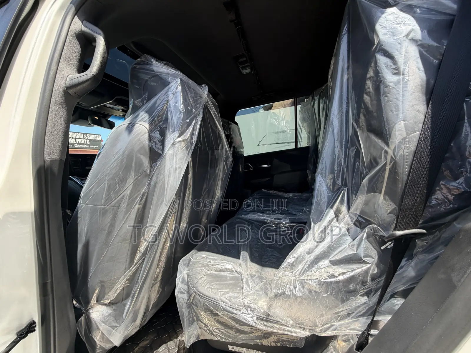 Toyota Land Cruiser LC300 2024 White