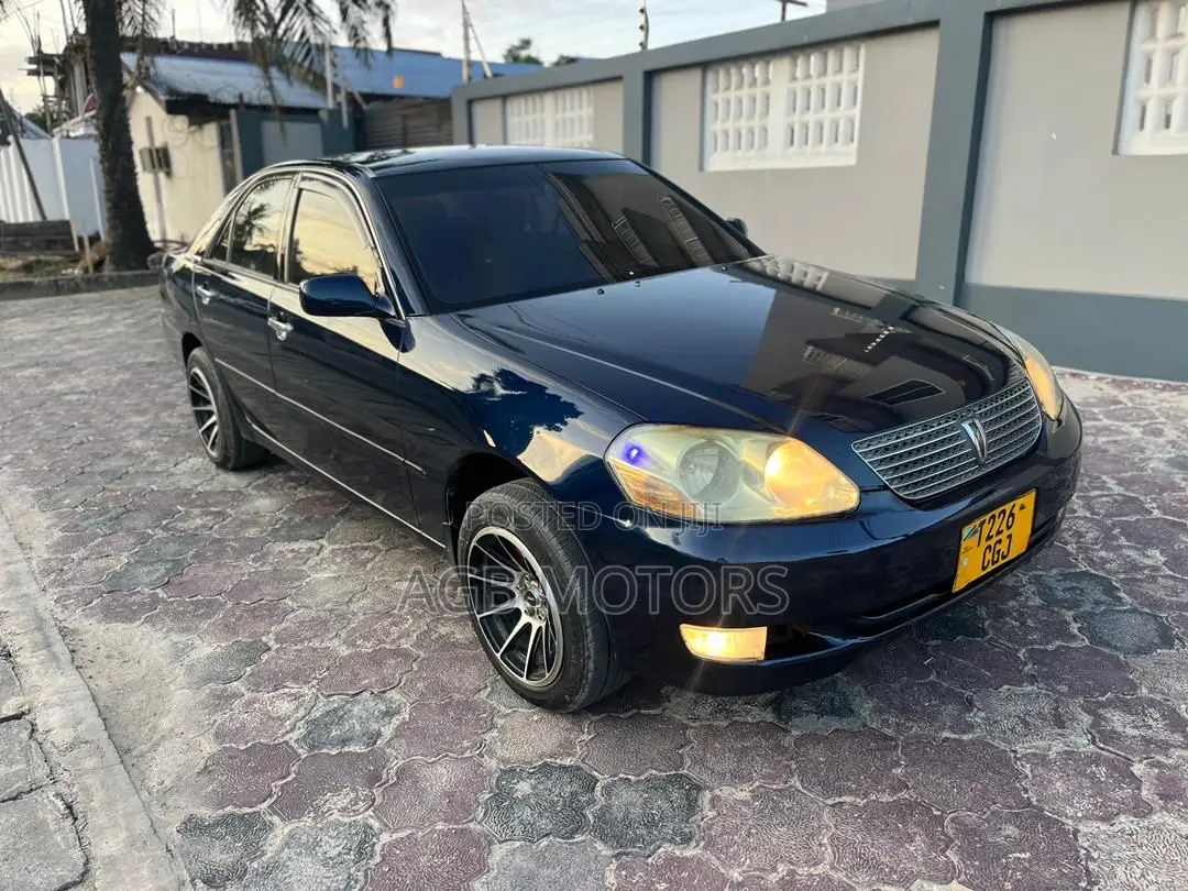 Toyota Mark II 2002 Blue