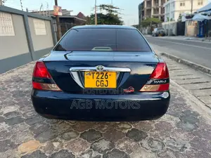 Toyota Mark II 2002 Blue