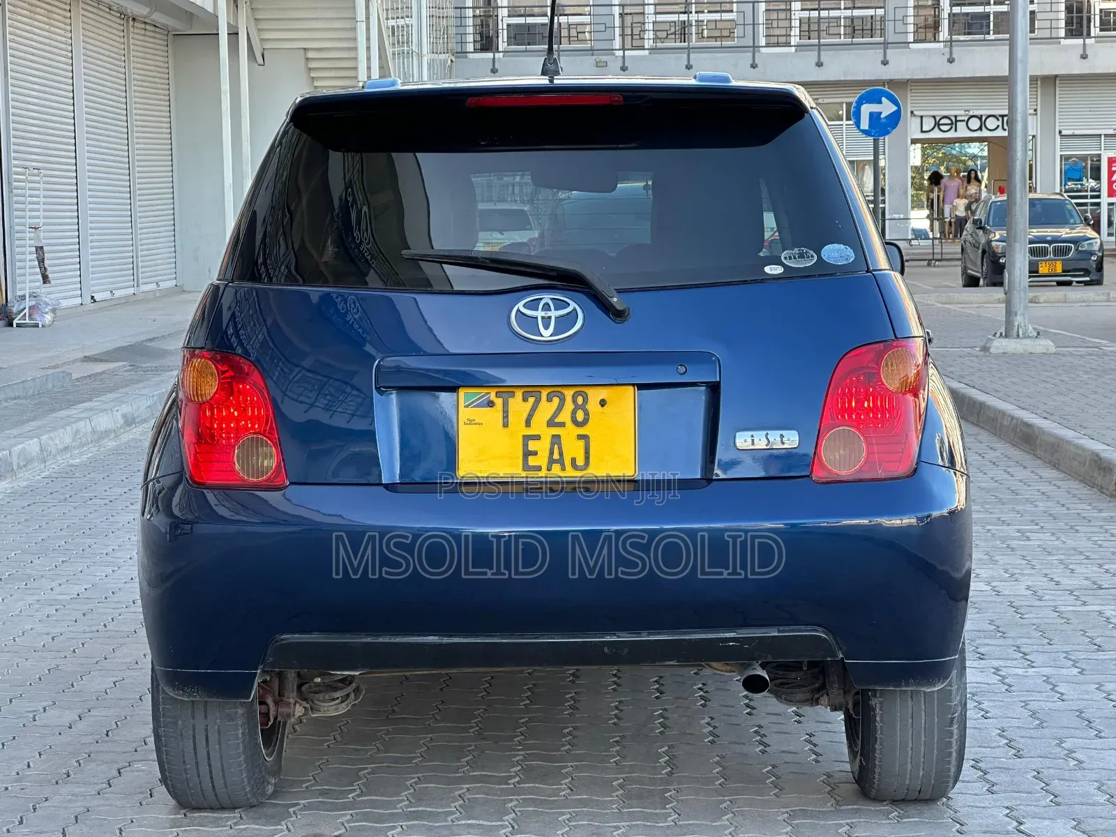 Toyota IST 2004 Blue