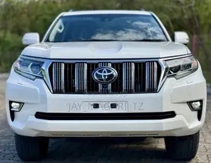 Toyota Land Cruiser 2023 White