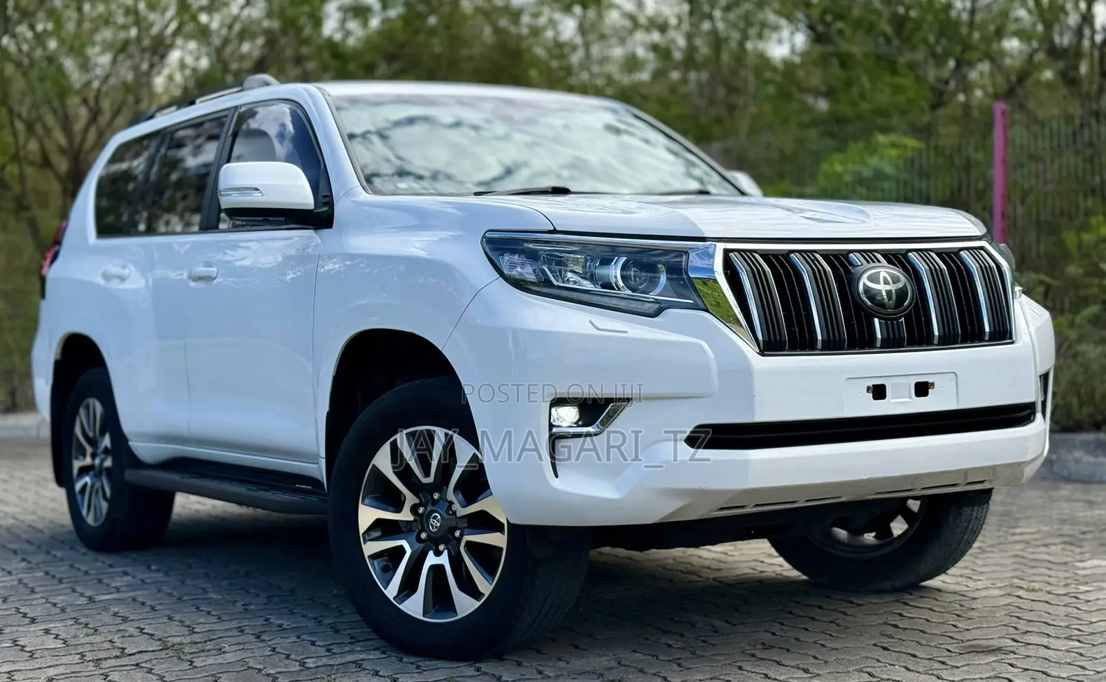 Toyota Land Cruiser 2023 White