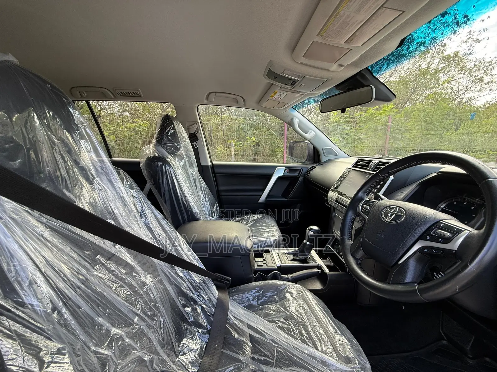 Toyota Land Cruiser 2023 White