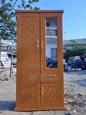 Kabati La Nguo Nzuri Mpya