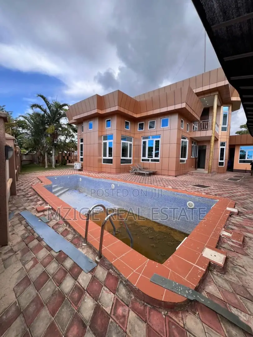 6bdrm Bungalow in Ndossi Estaste, Mbezi Beach for sale