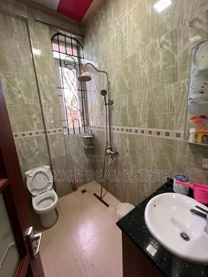 6bdrm Bungalow in Ndossi Estaste, Mbezi Beach for sale