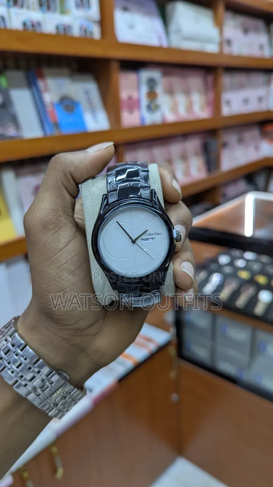 Saa or Watches Water Resistant Stainless Steel Unisex