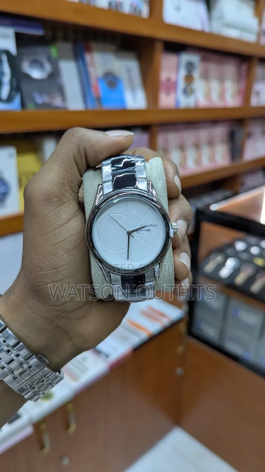Saa or Watches Water Resistant Stainless Steel Unisex