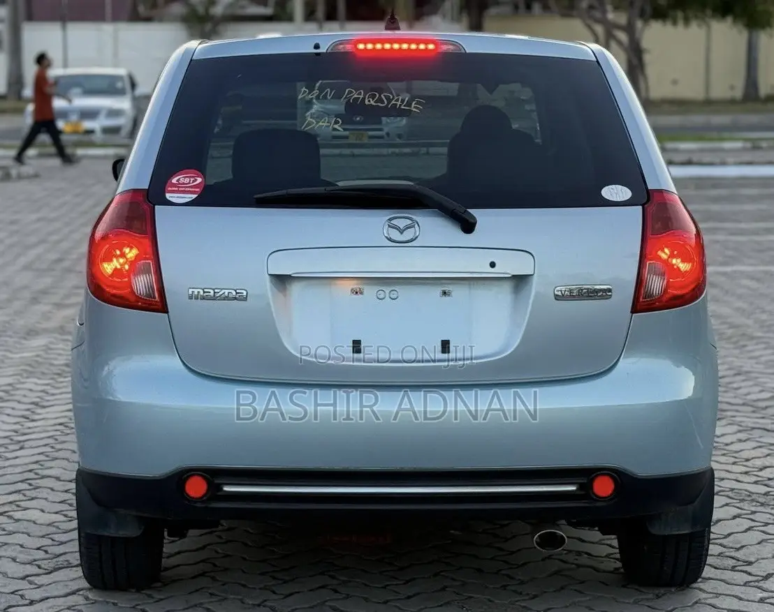 Mazda Verisa 2008 Blue