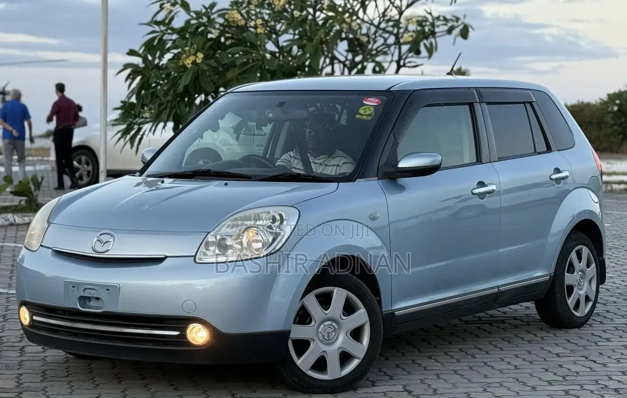 Mazda Verisa 2008 Blue