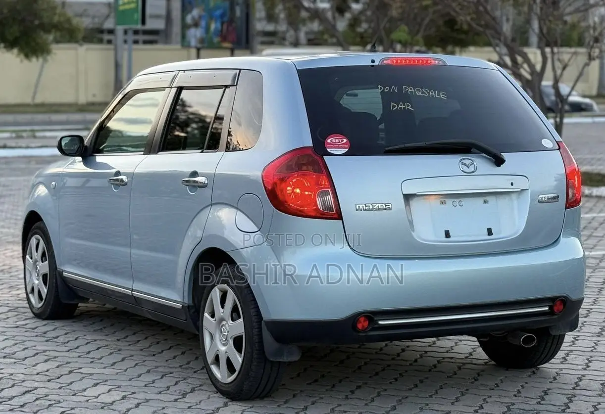 Mazda Verisa 2008 Blue