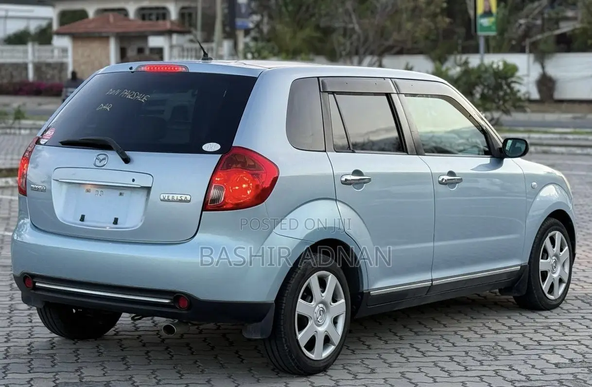 Mazda Verisa 2008 Blue