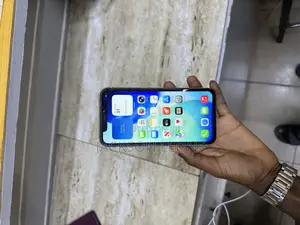 Apple iPhone 11 64 GB White