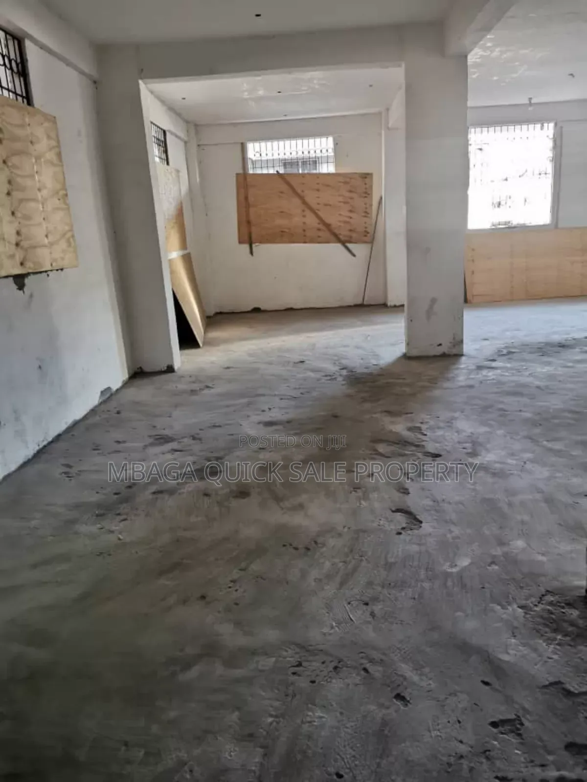 Godown Area SQM 100 for Rent at Kariakoo