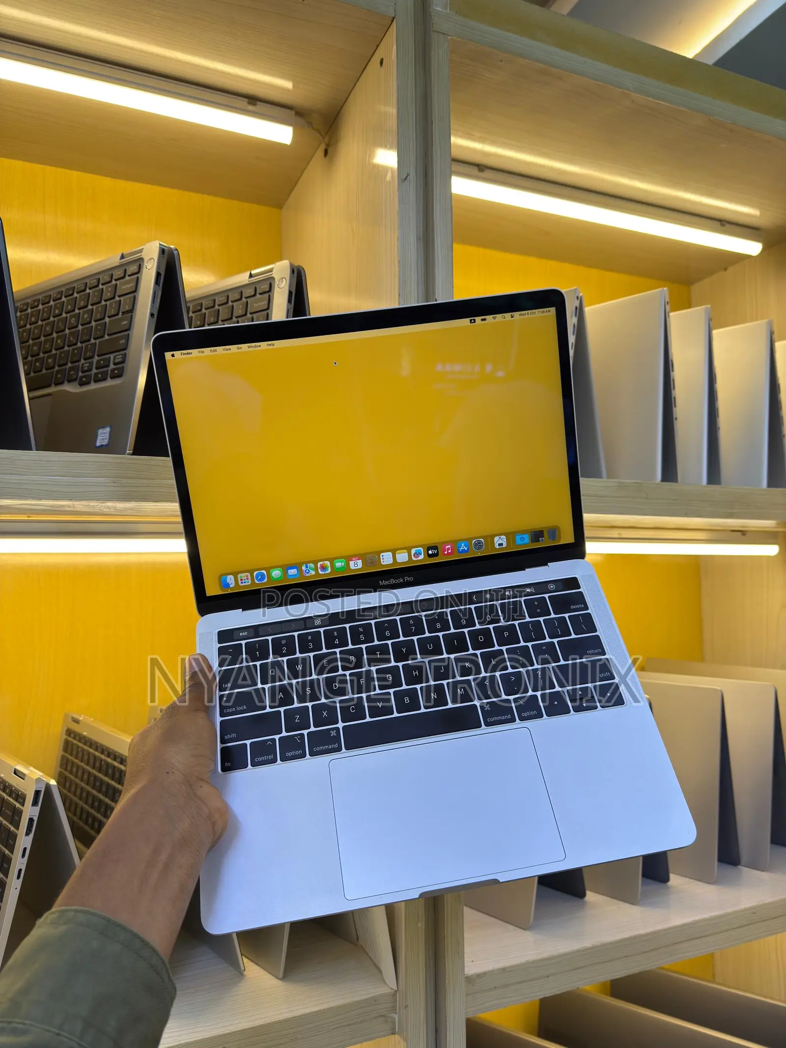 Laptop Apple MacBook Pro 2019 16GB Intel Core I5 SSD 256GB