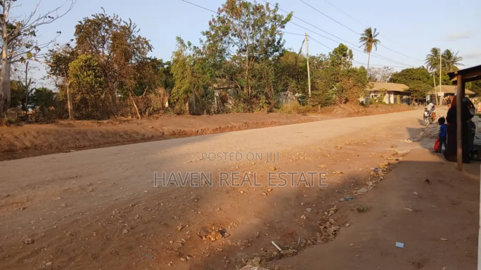 1acre Na Miembe Linauzwa Kongowe